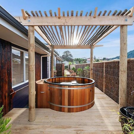 The Purple House - Ohakune Home With Spa Pool Exterior foto